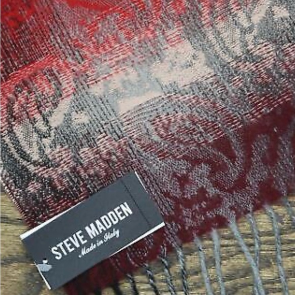 Steve Madden floral Women scarf 🧣 new with tags - Picture 2 of 2